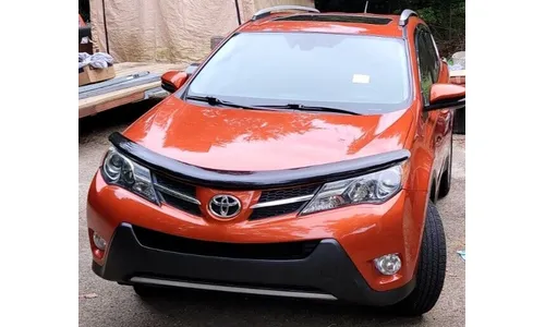 Дефлектор капота Hood Shield для Toyota RAV4 (2013–2018), средний профиль, тёмно-дымчатый Husky Liners — фото 1