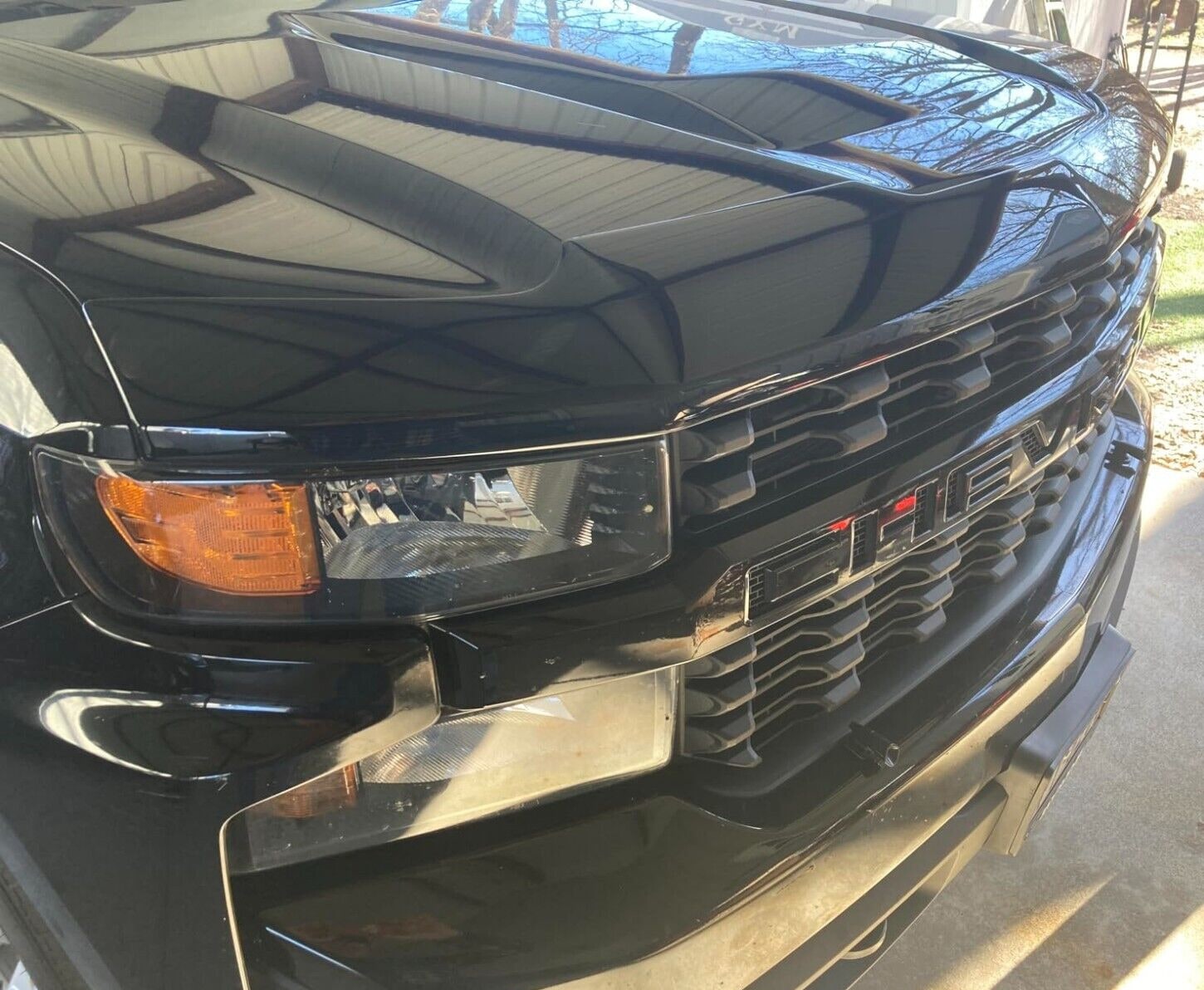 Дефлектор капота Aeroskin для Chevrolet Silverado 1500 (2019–2026), тёмно-дымчатый Husky Liners — фото 6