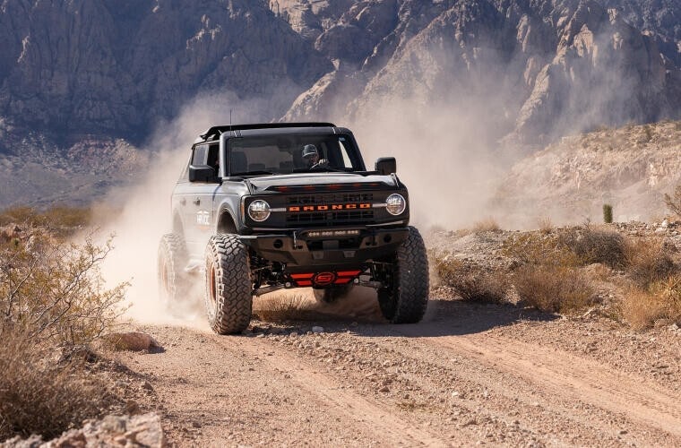 Дефлектор капота Aeroskin Lightshield PRO для Ford Bronco VI, матовый чёрный Husky Liners — фото 5