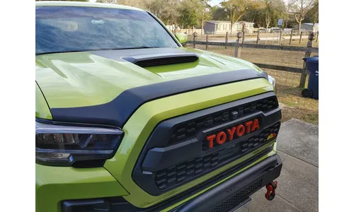 Дефлектор капота Aeroskin для Toyota Tacoma III, тёмно-дымчатый Husky Liners — фото 1
