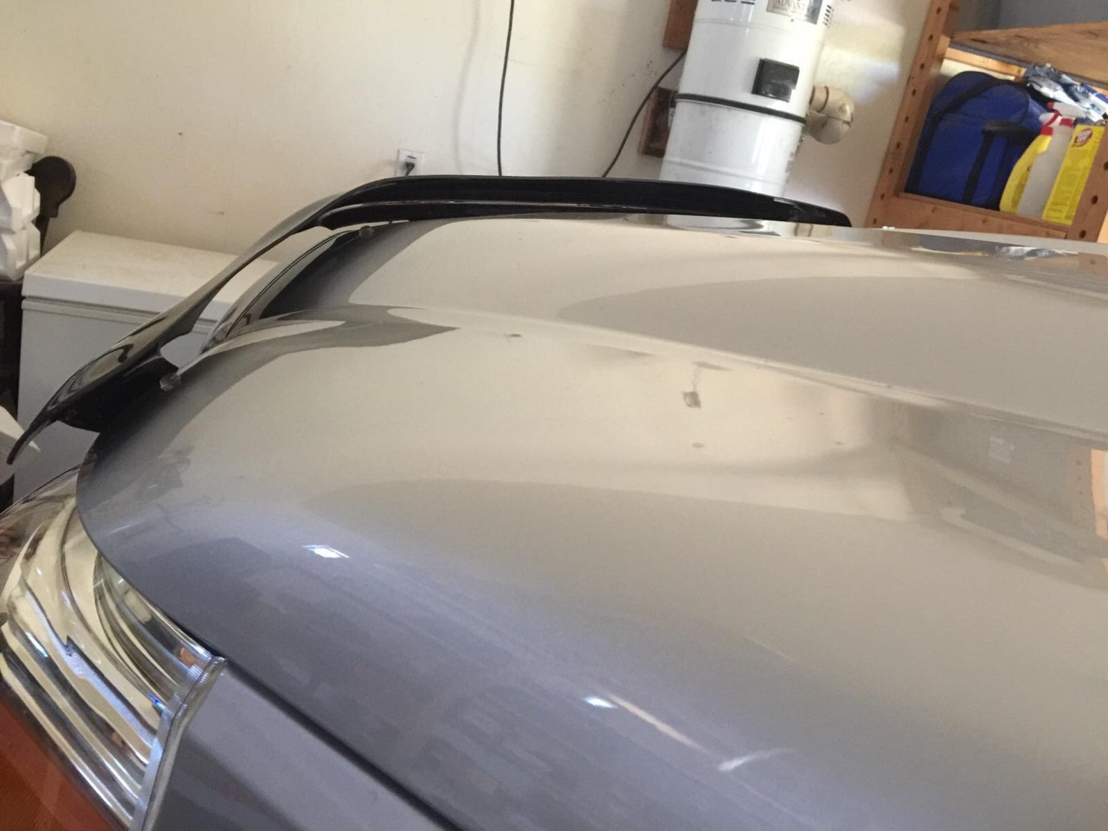 Дефлектор капота Hood Shield для Ford F-250/F-350/F-450 (2011–2016), F-550, высокий профиль, тёмно-дымчатый Husky Liners — фото 4