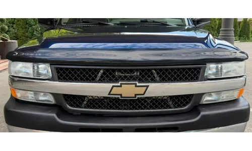Дефлектор капота Hood Shield для Chevrolet Silverado 1500/2500 (1999–2002), Suburban (2000–2006), Tahoe, высокий профиль, тёмно-дымчатый Husky Liners — фото 3