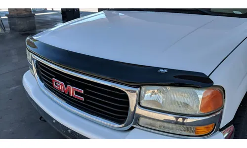 Дефлектор капота Hood Shield для GMC Sierra 1500 (1999–2007), Yukon (2000–2006), Sierra 3500 (2001–2006), Yukon XL, Sierra 2500 (2001–2007), высокий профиль, тёмно-дымчатый Husky Liners — фото 2