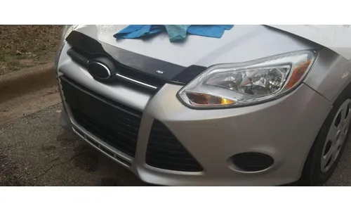 Дефлектор капота Aeroskin для Ford Focus (2012–2014), тёмно-дымчатый Husky Liners — фото 4
