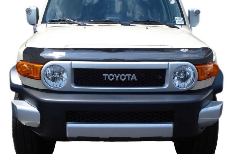 Дефлектор капота Hood Shield для Toyota FJ Cruiser (2007–2014), высокий профиль, тёмно-дымчатый Husky Liners — фото 3