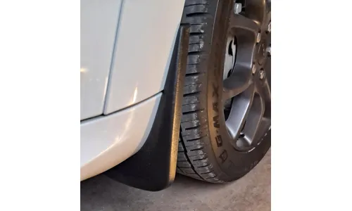 Брызговики передние Custom Molded для Jeep Grand Cherokee (2014–2022), текстурированные чёрные Husky Liners — фото 2