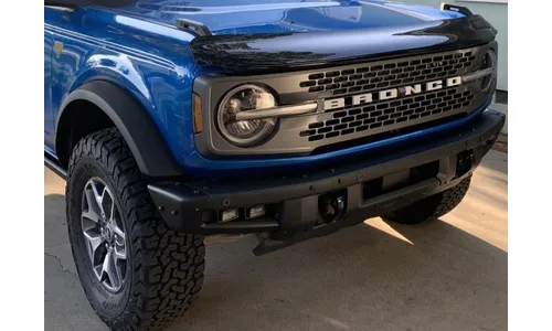 Дефлектор капота Hood Shield для Ford Bronco VI, высокий профиль, тёмно-дымчатый Husky Liners — фото 1