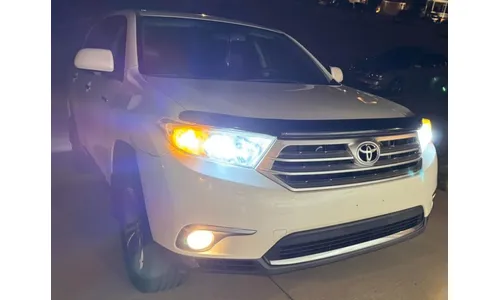Дефлектор капота Hood Shield для Toyota Highlander (2011–2013), высокий профиль, тёмно-дымчатый Husky Liners — фото 2