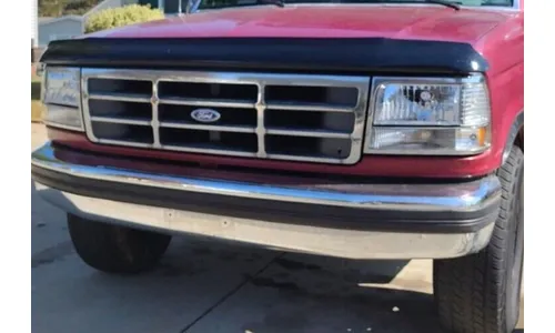 Дефлектор капота Hood Shield для Ford Bronco (1992–1996), F-150, F-250/F-350, высокий профиль, тёмно-дымчатый Husky Liners — фото 1