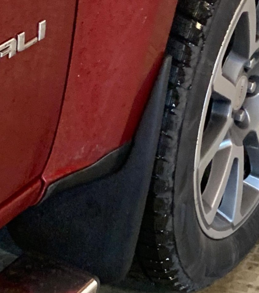 Брызговики передние и задние Custom Molded для Chevrolet Colorado II, GMC Canyon, текстурированные чёрные Husky Liners — фото 3