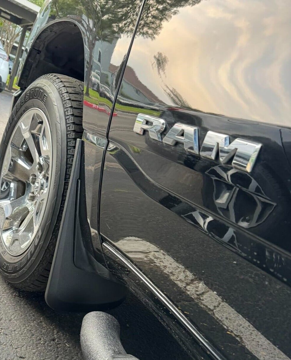 Брызговики передние и задние Custom Molded для Ram 1500 (2019–2024), текстурированные чёрные Husky Liners — фото 3