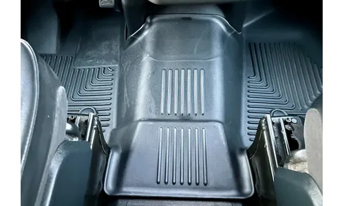Передний цельный коврик WeatherBeater для Ford Transit (2022–2024) Husky Liners — фото 3
