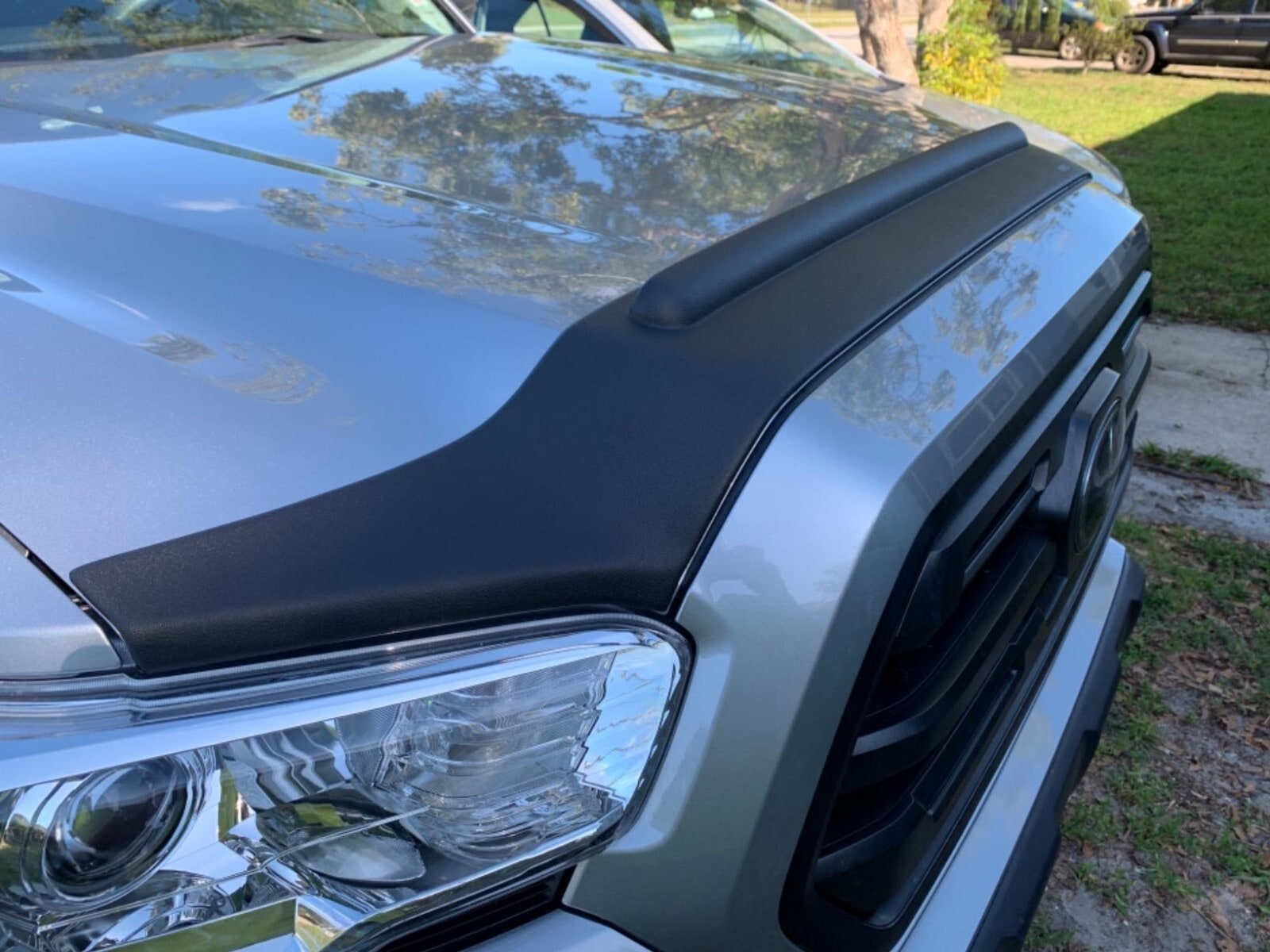Дефлектор капота Aeroskin II для Toyota Tacoma III, текстурированный чёрный Husky Liners — фото 3