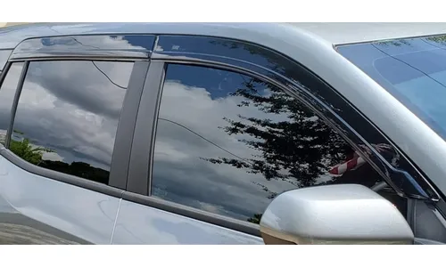 Дефлекторы боковых окон Low Profile Ventvisor для Chevrolet Equinox (2025–2026), тёмно-дымчатые Husky Liners — фото 2