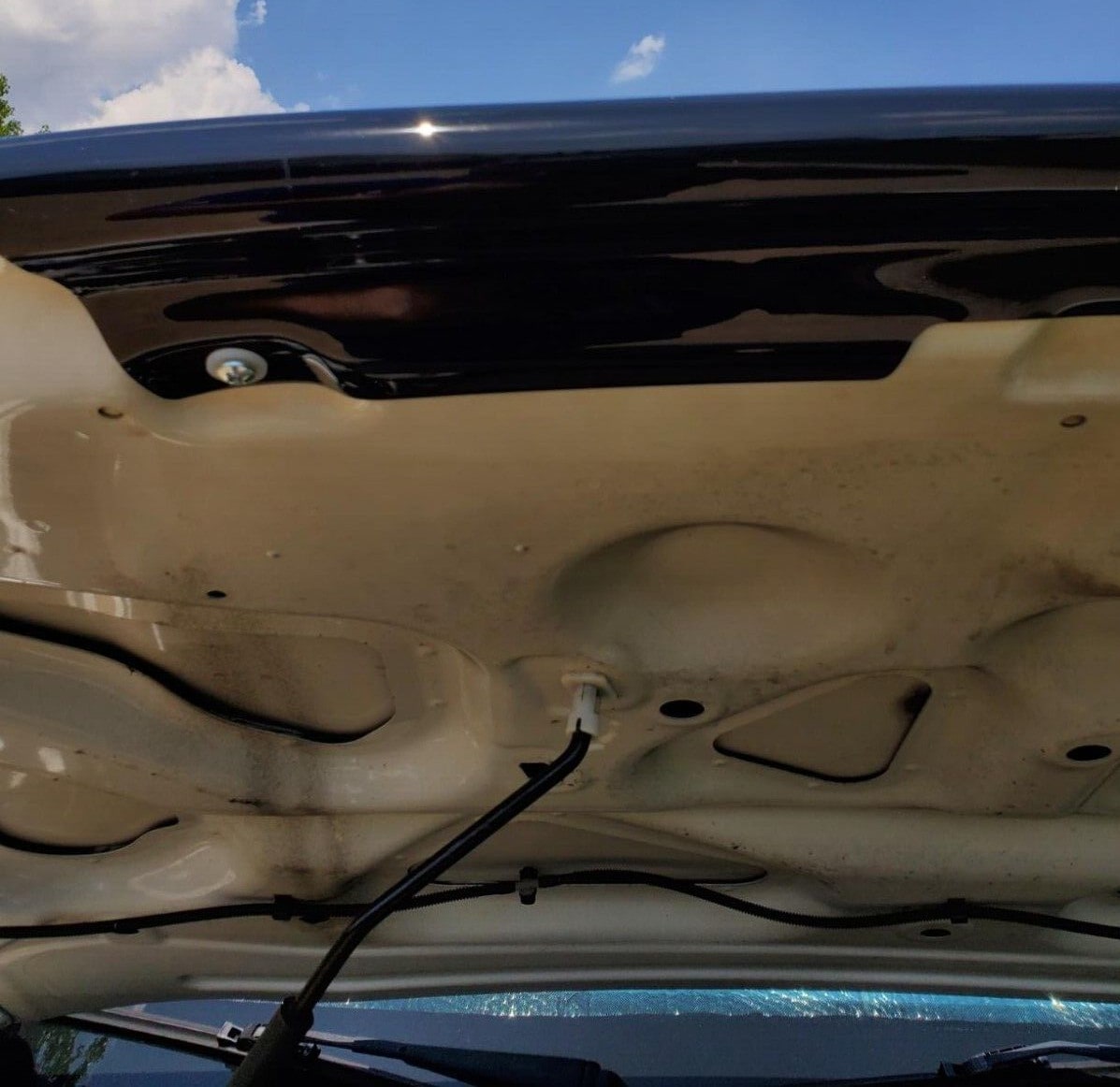 Дефлектор капота Hood Shield для Honda Pilot (2009–2012), высокий профиль, тёмно-дымчатый Husky Liners — фото 5