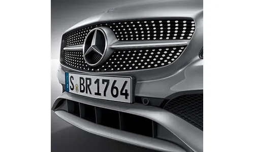 Решетка радиатора Diamond Mercedes-Benz A-Класс W176 рестайлинг, хром — фото 1