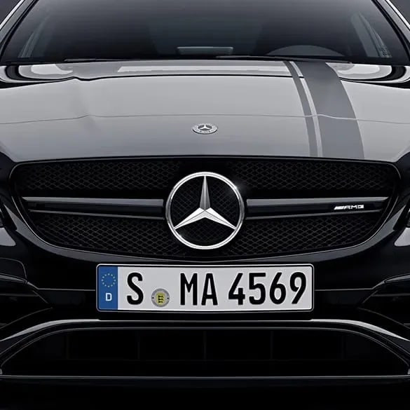 Черная глянцевая накладка решетки A 45 AMG Yellow Night Edition Mercedes-Benz A-Класс W176 — фото 4