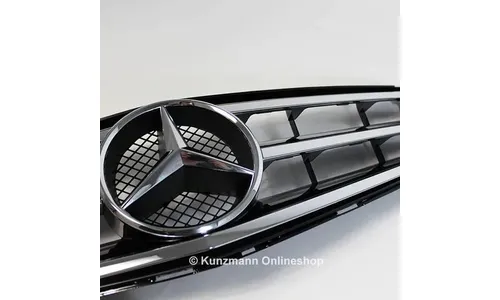 Черная решетка радиатора AMG Edition C Mercedes-Benz C-Класс W204/S204 с хромированной отделкой — фото 2