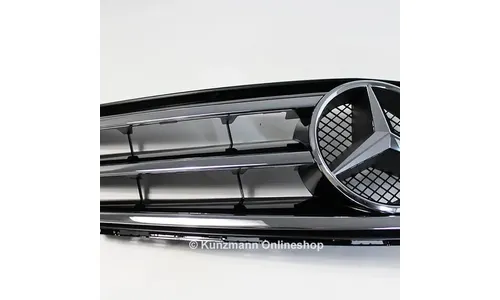 Черная решетка радиатора AMG Edition C Mercedes-Benz C-Класс W204/S204 с хромированной отделкой — фото 3