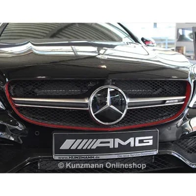 Комплект красных наклеек Edition 1 на решетку радиатора Mercedes-Benz C 63 AMG W205 — фото 1