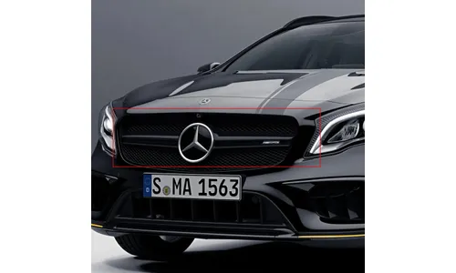 Черная глянцевая накладка решетки Mercedes-AMG GLA 45 X156 Yellow Night Edition — фото 4