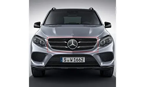 Черная глянцевая накладка Night Package решетки Mercedes-Benz GLE W166 с камерой 360° — фото 1
