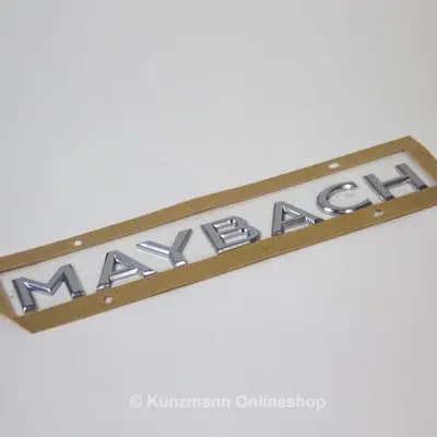 Шильдик Maybach Mercedes-Benz S-Class W222/V222/X222 на крышку багажника — фото 1
