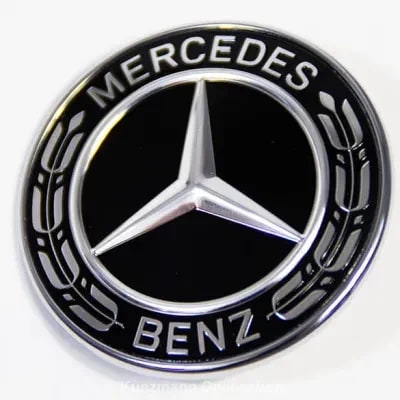 Эмблема Mercedes-Benz V / Vito W447 на капот, черный глянцевый — фото 1