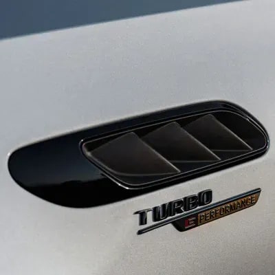 Шильдик Turbo E Performance Mercedes-Benz C W206 на крыло, черный — фото 1