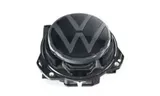 Механизм открывания багажника Volkswagen Golf VIII с камерой и черной эмблемой R Black Edition — фото 2