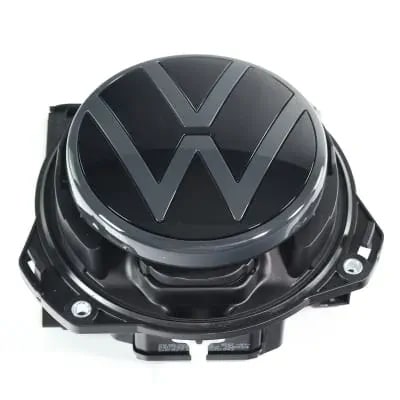 Эмблема R Volkswagen Golf 8 на крышку багажника, черная — фото 1