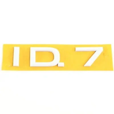 Белый шильдик ID.7 Volkswagen ID.7 на крышку багажника — фото 1